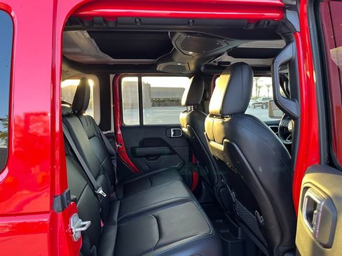 Used 2024 Jeep Wrangler Unlimited Rubicon 4xe AWD/4WD image 53