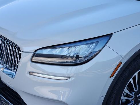 Used 2022 Lincoln Corsair Reserve w/ Equipment Group 201A image 6