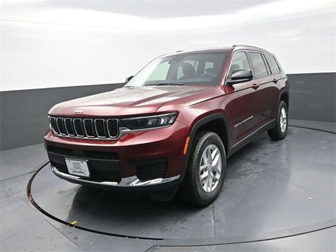 New 2025 Jeep Grand Cherokee L Laredo image 3