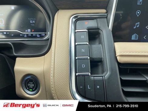 Used 2023 Chevrolet Tahoe Premier image 17