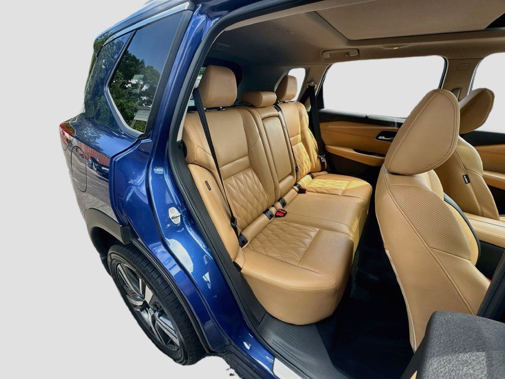 Used 2023 Nissan Rogue Platinum w/ Platinum Premium Package FWD image 29