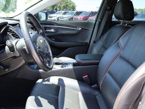 Used 2019 Chevrolet Impala Premier FWD image 13