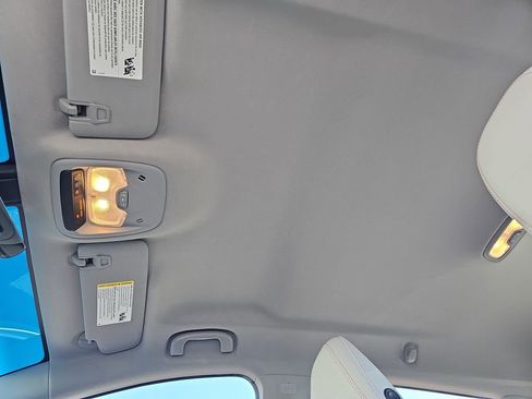 Used 2021 Chevrolet Bolt Premier w/ Infotainment Package image 28