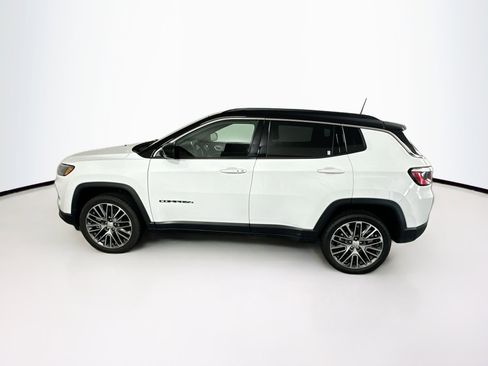 Used 2023 Jeep Compass Limited w/ Elite Group AWD/4WD image 4