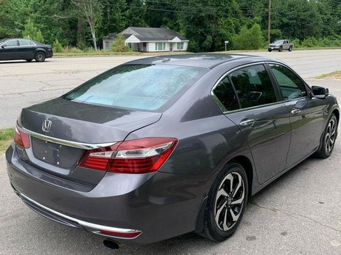 Used 2016 Honda Accord EX image 4