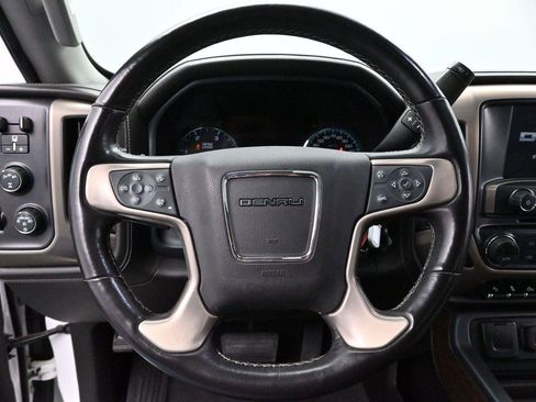 Used 2019 GMC Sierra 2500 Denali w/ Duramax Plus Package AWD/4WD image 15