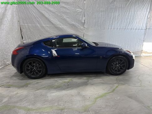 Used 2016 Nissan 370Z Coupe RWD image 14