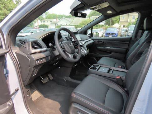 New 2026 Honda Odyssey Sport-L image 2