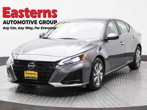Used 2023 Nissan Altima 2.5 S image 1