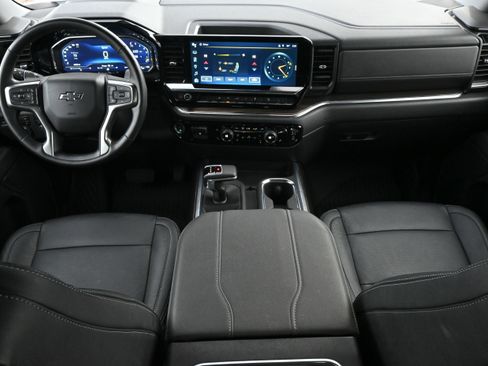 Used 2024 Chevrolet Silverado 1500 RST image 3