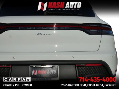 Used 2024 Porsche Macan AWD/4WD image 23
