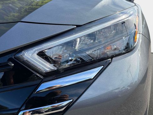 New 2025 Nissan Versa SV w/ Trunk Package image 9