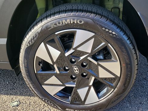 Certified 2025 Hyundai Kona SEL AWD/4WD image 5