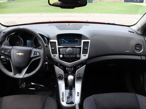 Used 2015 Chevrolet Cruze LT FWD image 27