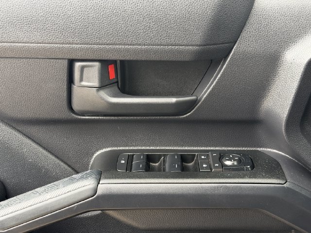 Used 2025 Toyota 4Runner SR5 AWD/4WD image 22