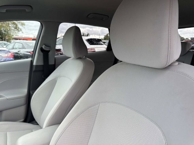 Used 2025 Hyundai Kona SEL FWD image 18