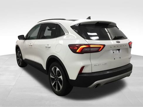 Used 2024 Ford Escape Platinum image 14