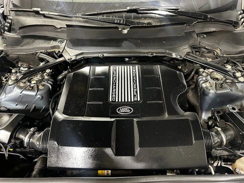 Used 2020 Land Rover Discovery Landmark image 26