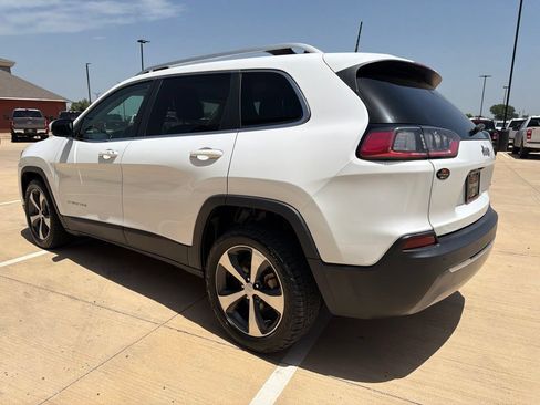 Used 2020 Jeep Cherokee Limited FWD image 5