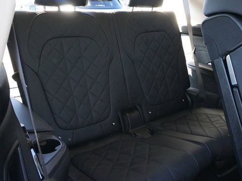 Used 2023 BMW X7 xDrive40i w/ Parking Assistance Package image 37