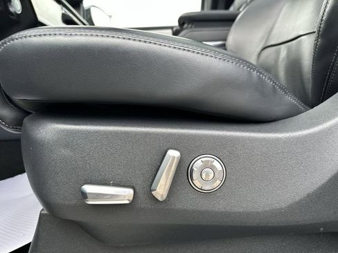 Used 2025 Lincoln Navigator Reserve w/ Jet Appearance Package image 16