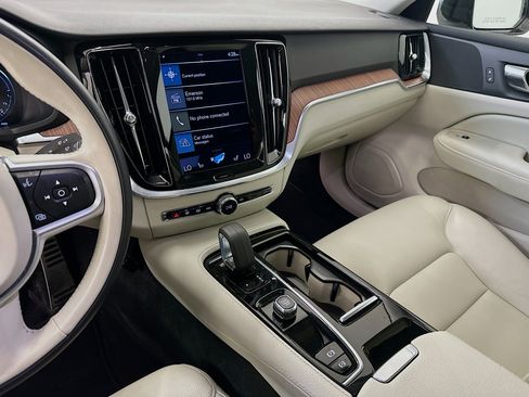 Used 2022 Volvo S60 T8 R-Design Expression w/ Premium Package image 26