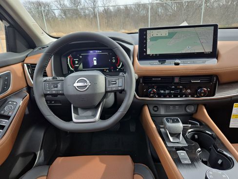 New 2026 Nissan Rogue Platinum w/ Platinum Premium Package image 13