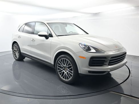 Certified 2023 Porsche Cayenne Platinum Edition AWD/4WD image 17