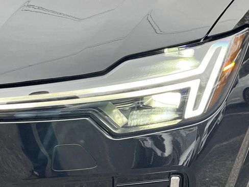 New 2026 Volvo XC90 B6 Plus image 9