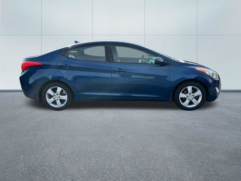 Used 2013 Hyundai Elantra GLS w/ Preferred Pkg FWD image 2