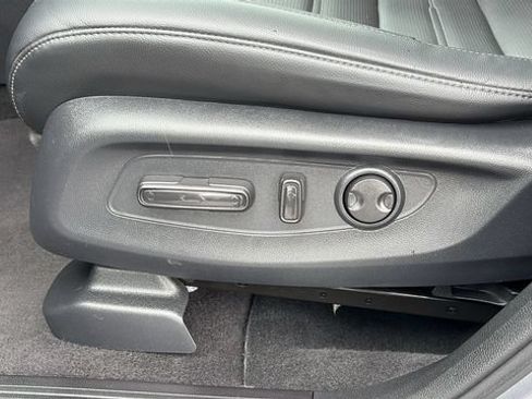 Used 2024 Honda CR-V EX-L image 11