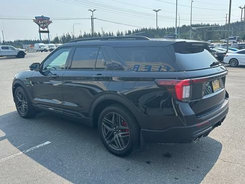 Certified 2025 Ford Explorer ST AWD/4WD image 4