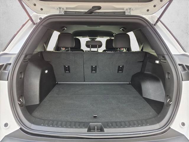 Used 2025 Chevrolet Equinox LT FWD image 6