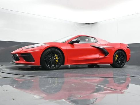 Used 2025 Chevrolet Corvette Stingray Preferred Conv w/ 2LT RWD image 44