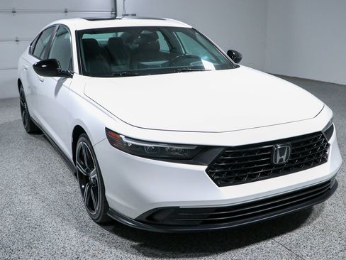 Used 2023 Honda Accord Sport image 5
