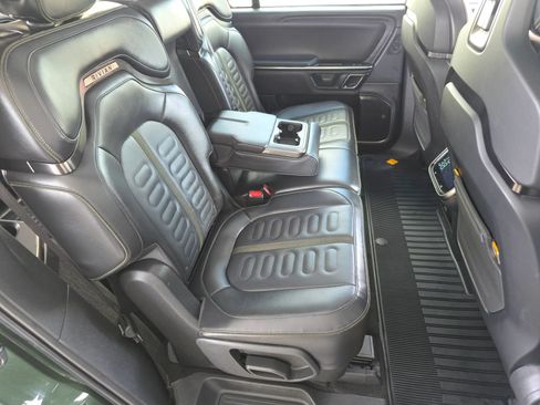 Used 2024 Rivian R1S Adventure AWD/4WD image 30