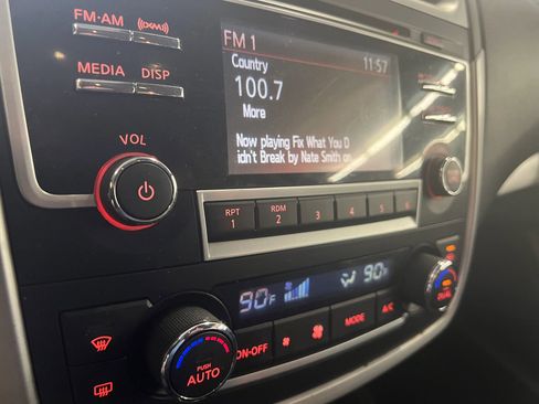 Used 2017 Nissan Altima 2.5 SV FWD image 21