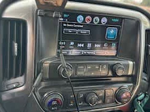 Used 2018 Chevrolet Silverado 1500 LT w/ All Star Edition image 8