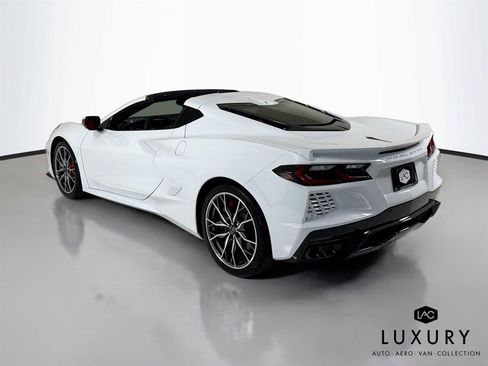 Used 2026 Chevrolet Corvette Stingray Coupe w/ 1LT RWD image 8