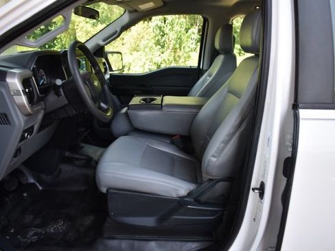 Used 2022 Ford F250 XL w/ Power Equipment Group AWD/4WD image 10