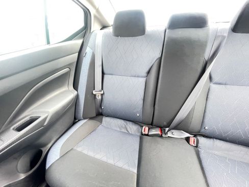 Used 2025 Nissan Versa SV FWD image 34