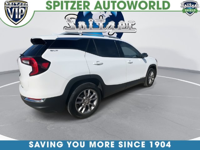 Used 2024 GMC Terrain SLT AWD/4WD image 9