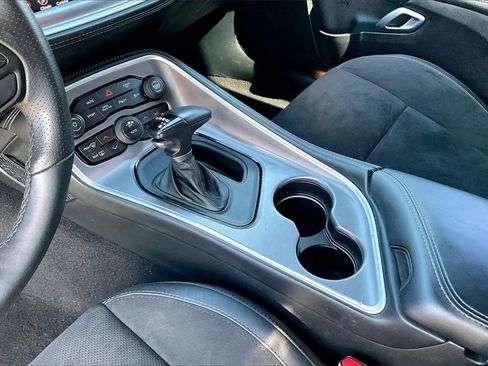 Used 2022 Dodge Challenger R/T w/ Plus Package image 13