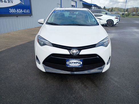Used 2017 Toyota Corolla LE w/ LE Eco Premium Package FWD image 3
