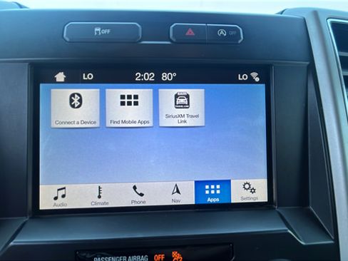 Used 2019 Ford F150 Lariat w/ Equipment Group 502A Luxury AWD/4WD image 16