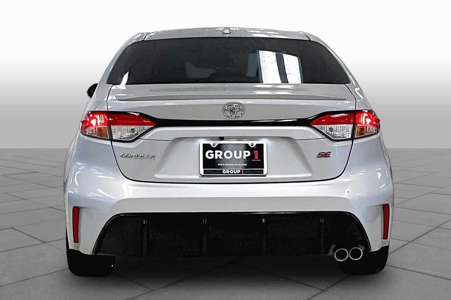 Used 2024 Toyota Corolla SE FWD image 4
