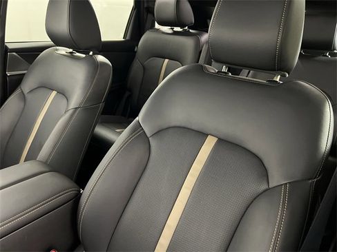 Certified 2025 MAZDA CX-90 Plug-In Hybrid w/ Premium Plus image 13