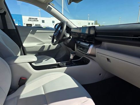 Used 2025 Hyundai Kona SEL AWD/4WD image 18