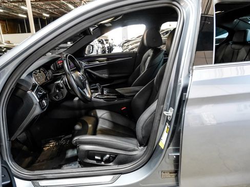 Used 2019 BMW 530i RWD image 3