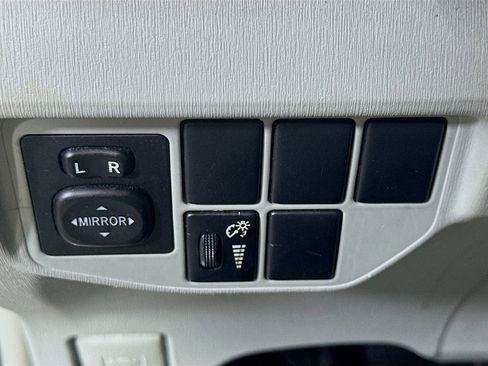 Used 2012 Toyota Prius Three FWD image 21
